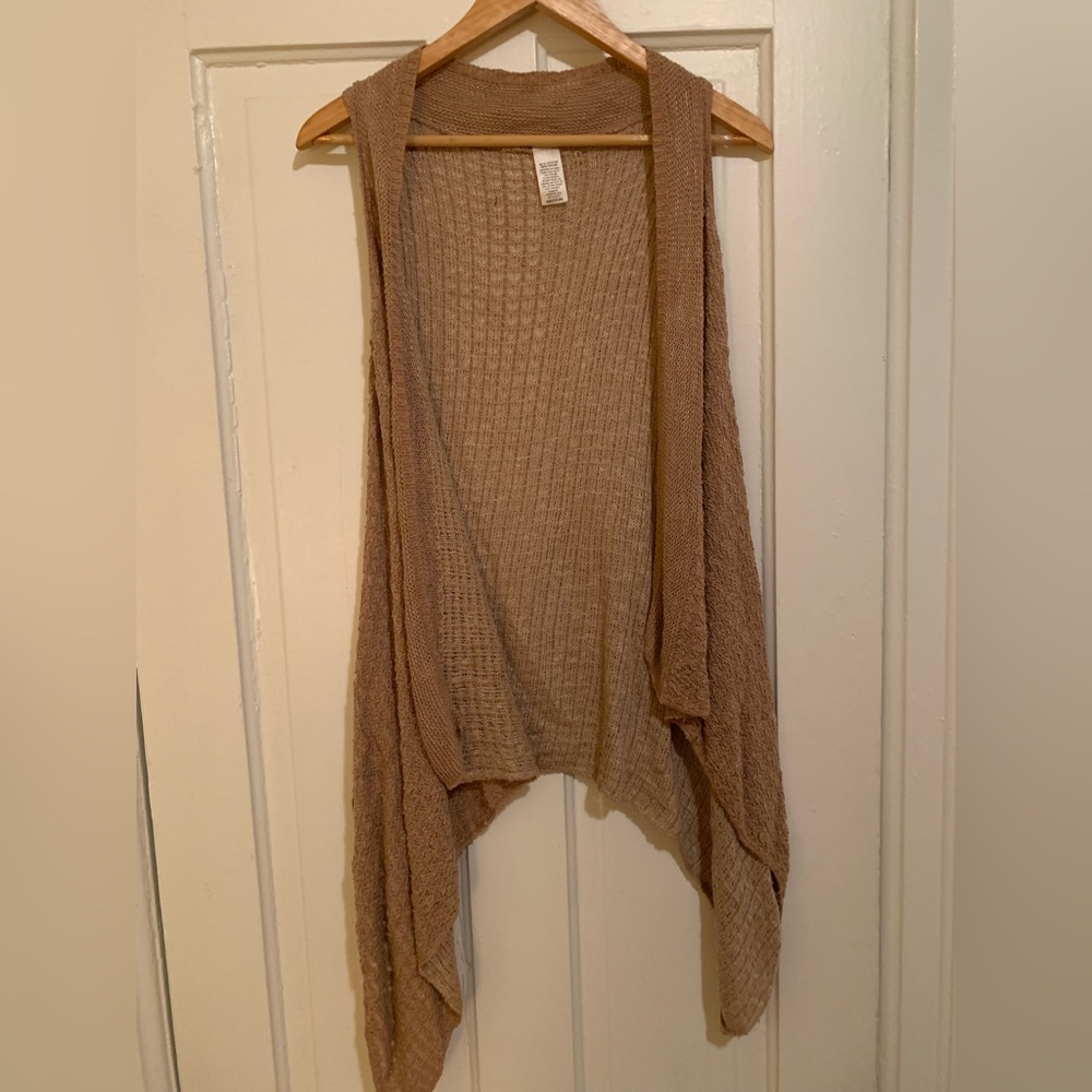 Sleeveless Cape